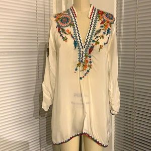 JOHNNY WAS embroidered white tunic